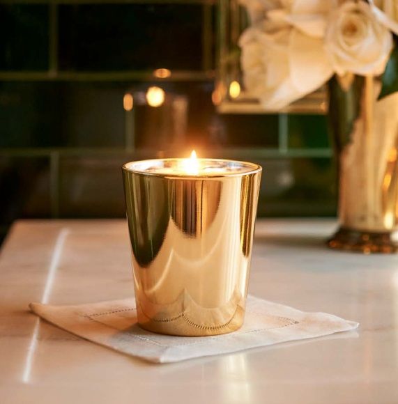 Single wick candle